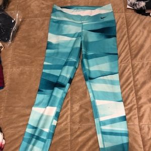 Nike leggings
